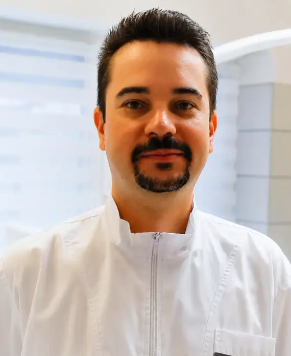 Dr. Seffer István - FitDent.hu